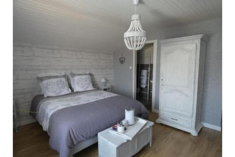 Chambres D Hotes Au Domaine De Robert フルーリー エクステリア 写真
