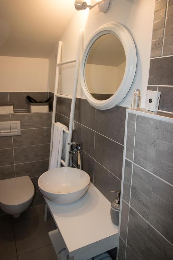 Chambres D Hotes Au Domaine De Robert フルーリー エクステリア 写真