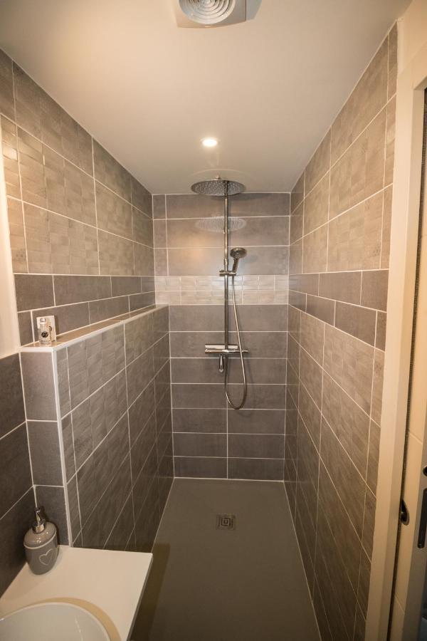 Chambres D Hotes Au Domaine De Robert フルーリー エクステリア 写真