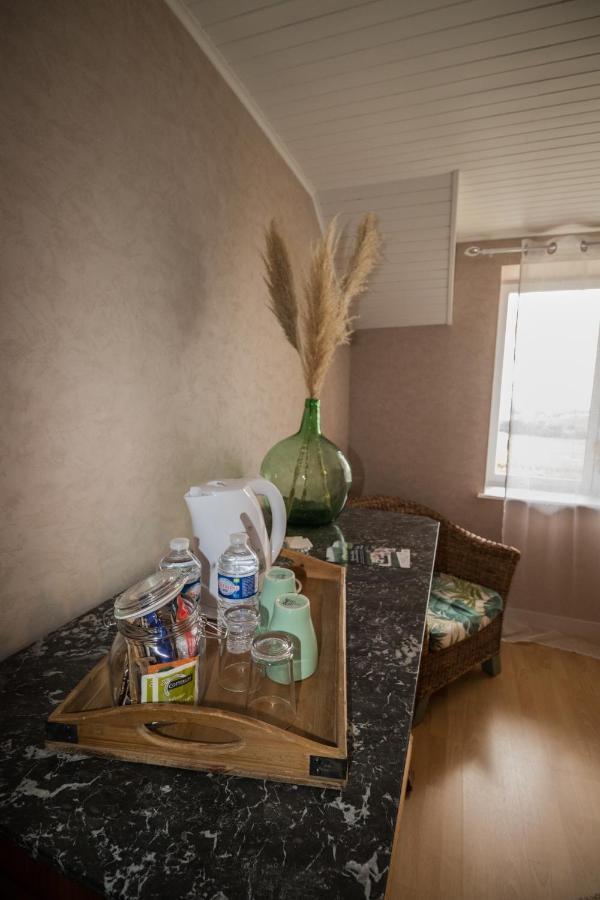 Chambres D Hotes Au Domaine De Robert フルーリー エクステリア 写真